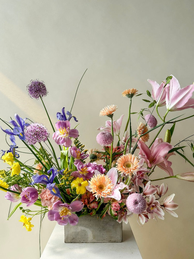 flower_ヴィンテージ Starburst Container Arrangement in Airdrie, AB - Flower Whispers